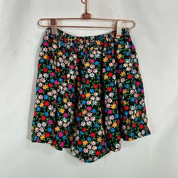 Vintage Express Floral Shorts Set - Picture 10 of 16